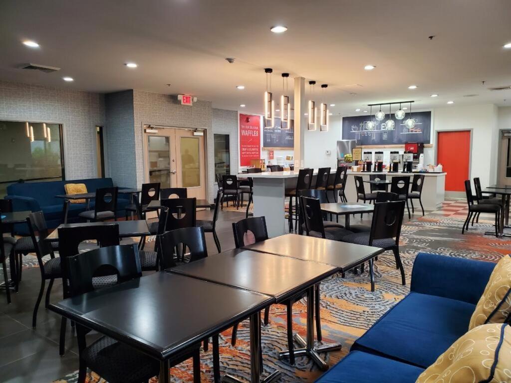 Hampton Hotel